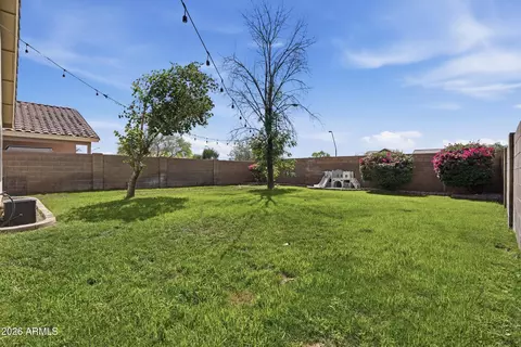 Exterior - 1300 S Heritage Dr, Gilbert, AZ 85296 photo 6 of 10