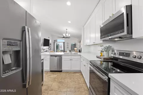 Kitchen - 1300 S Heritage Dr, Gilbert, AZ 85296 photo 3 of 4