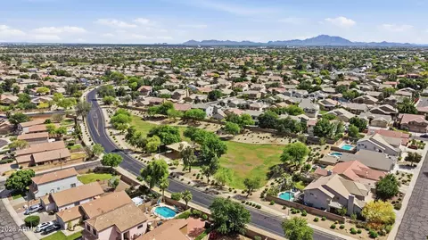 View/Area - 1300 S Heritage Dr, Gilbert, AZ 85296 photo 7 of 11