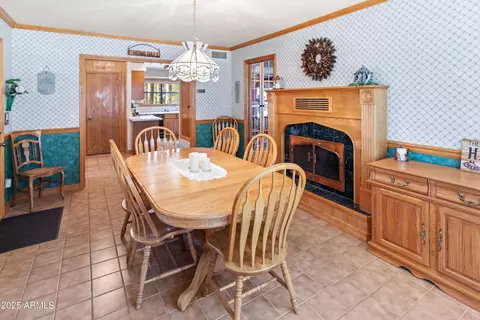 Dining - 3910 Larson Loop, Forest Lakes, AZ 85931 photo 4 of 4