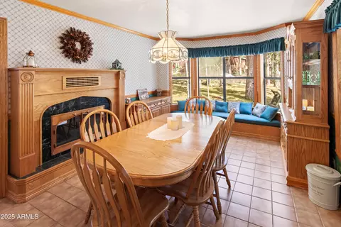 Dining - 3910 Larson Loop, Forest Lakes, AZ 85931 photo 3 of 4