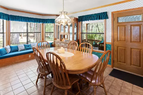 Dining - 3910 Larson Loop, Forest Lakes, AZ 85931 photo 1 of 4