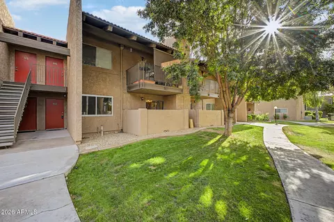 Exterior - 5525 E Thomas Rd #H2, Phoenix, AZ 85018 photo 1 of 4