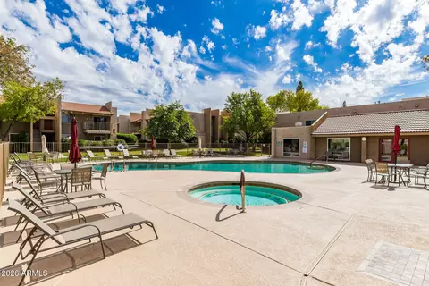 Exterior - 5525 E Thomas Rd #H2, Phoenix, AZ 85018 photo 3 of 4