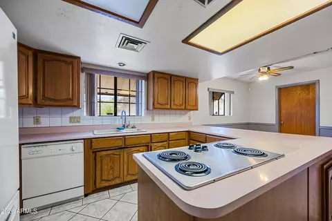 Kitchen - 7358 E Alamo Way, Globe, AZ 85501 photo 2 of 7
