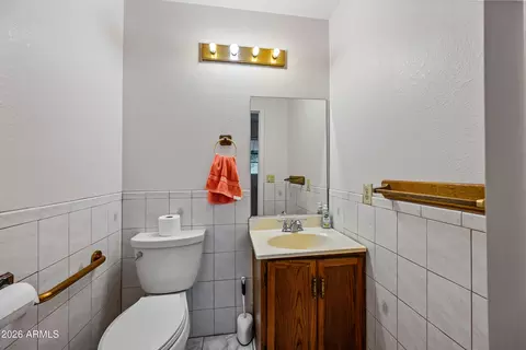 Bath - 7358 E Alamo Way, Globe, AZ 85501 photo 1 of 5
