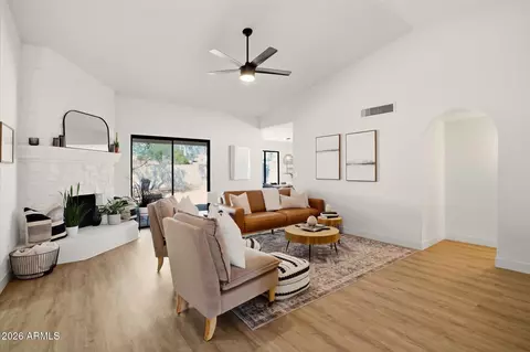 10690 E Mercer Ln, Scottsdale, AZ 85259