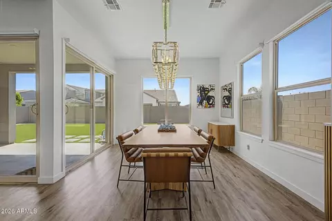 Dining - 1461 E San Carlos Way, Gilbert, AZ 85298 photo 3 of 3