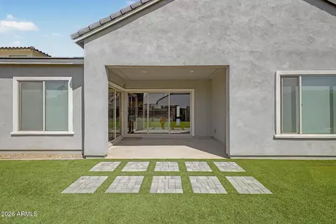 Exterior - 1461 E San Carlos Way, Gilbert, AZ 85298 photo 3 of 8