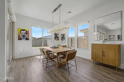 Dining - 1461 E San Carlos Way, Gilbert, AZ 85298 photo 2 of 3
