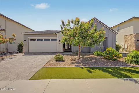 Exterior - 1461 E San Carlos Way, Gilbert, AZ 85298 photo 2 of 8