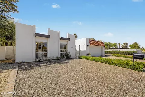 Exterior - 621 E Calavar Rd, Phoenix, AZ 85022 photo 1 of 9
