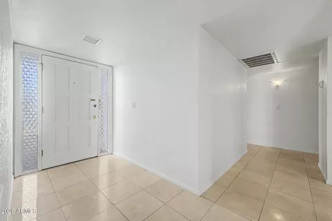 Entry Way - 621 E Calavar Rd, Phoenix, AZ 85022 photo 2 of 2