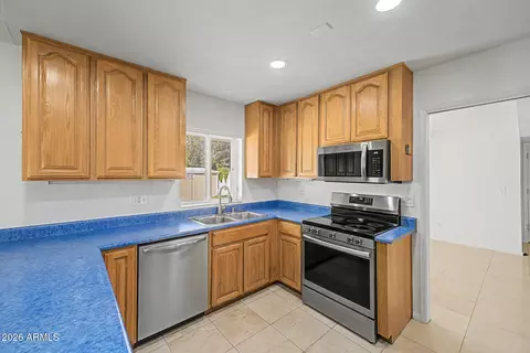 Kitchen - 621 E Calavar Rd, Phoenix, AZ 85022 photo 2 of 3