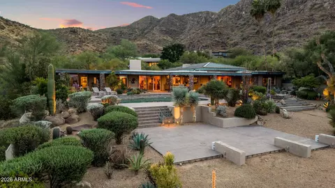 8219 N Charles Dr, Paradise Valley, AZ 85253