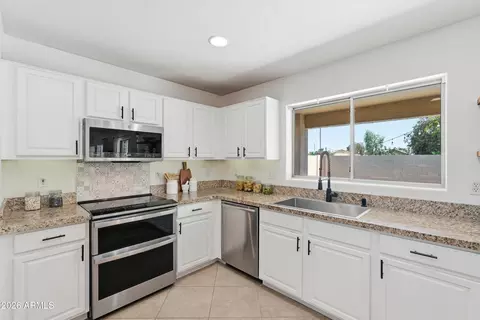 Kitchen - 3370 E Flamingo Ct, Gilbert, AZ 85297 photo 1 of 3