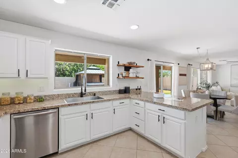 Kitchen - 3370 E Flamingo Ct, Gilbert, AZ 85297 photo 2 of 3