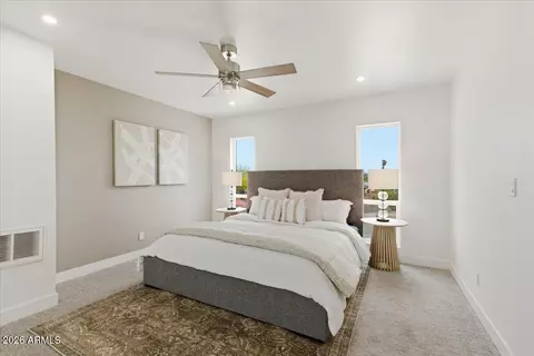 Bedroom - 2218 E Sunnyside Dr, Phoenix, AZ 85028 photo 2 of 6