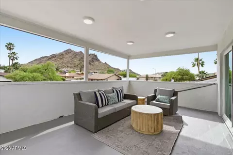 Exterior - 2218 E Sunnyside Dr, Phoenix, AZ 85028 photo 2 of 13