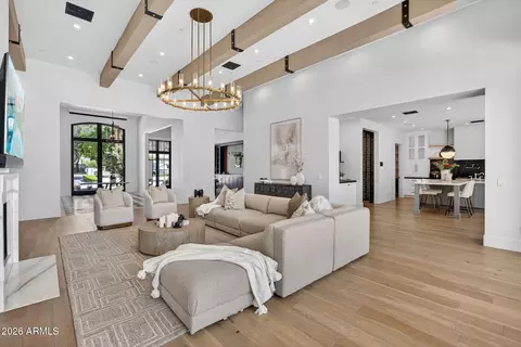 Living - 5617 E Montecito Ave, Phoenix, AZ 85018 photo 1 of 2
