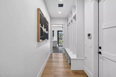 Entry Way - 5617 E Montecito Ave, Phoenix, AZ 85018 photo 3 of 3