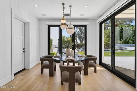 Dining - 5617 E Montecito Ave, Phoenix, AZ 85018 photo 1 of 4