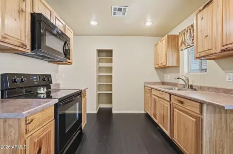 Kitchen - 5509 E Pinal Canyon Rd, Globe, AZ 85501 photo 1 of 1