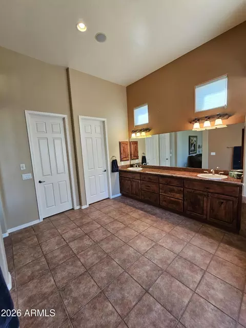 Bath - 1428 E Breezy Ct, Phoenix, AZ 85086 photo 6 of 11