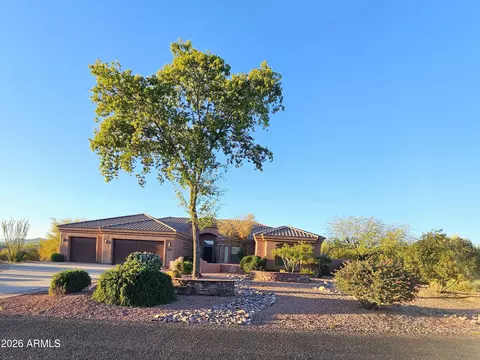 1428 E Breezy Ct, Phoenix, AZ 85086