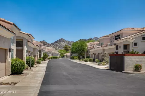 1747 E Northern Ave #117, Phoenix, AZ 85020