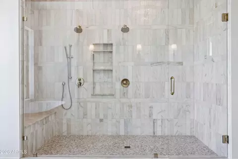 Bath - 4206 E Whitton Ave, Phoenix, AZ 85018 photo 5 of 10