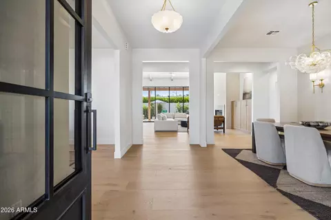 Entry Way - 4206 E Whitton Ave, Phoenix, AZ 85018 photo 2 of 2