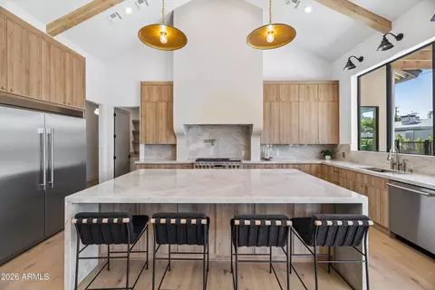 Kitchen - 4206 E Whitton Ave, Phoenix, AZ 85018 photo 1 of 4