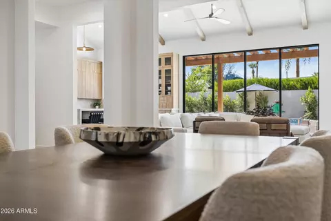 Dining - 4206 E Whitton Ave, Phoenix, AZ 85018 photo 3 of 3