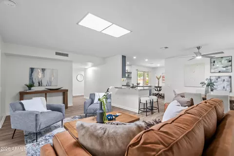 9508 W Sandstone Dr, Sun City, AZ 85351