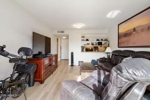Living - 3033 E Devonshire Ave #2009, Phoenix, AZ 85016 photo 2 of 5