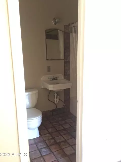 Bath - 1110 E Coronado Rd, Phoenix, AZ 85006 photo 1 of 3