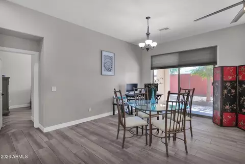 Dining - 3917 E Carter Dr, Phoenix, AZ 85042 photo 2 of 2