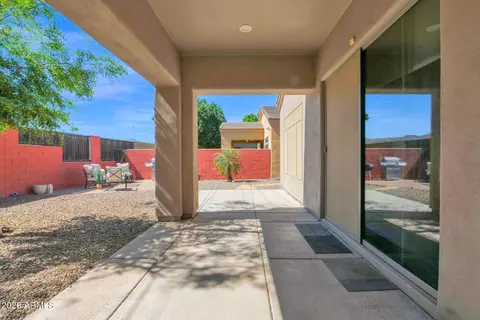 Exterior - 3917 E Carter Dr, Phoenix, AZ 85042 photo 5 of 9