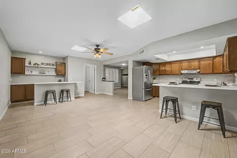 Kitchen - 1633 W Evans Dr, Phoenix, AZ 85023 photo 1 of 9