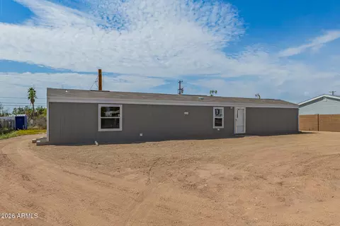 630 S Warner Dr, Apache Junction, AZ 85120 photo 2