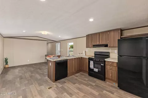630 S Warner Dr, Apache Junction, AZ 85120 photo 7