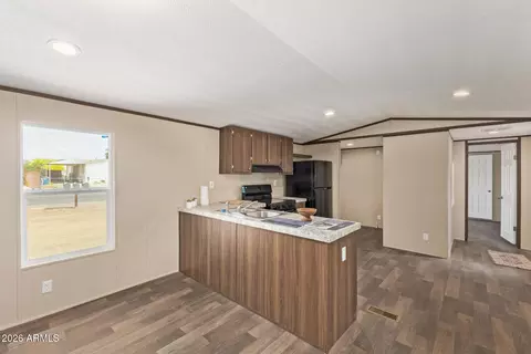 630 S Warner Dr, Apache Junction, AZ 85120