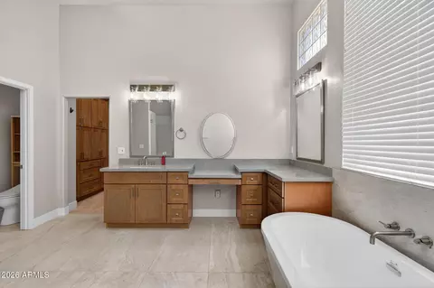 Bath - 6952 E Trailridge Cir, Mesa, AZ 85207 photo 6 of 9