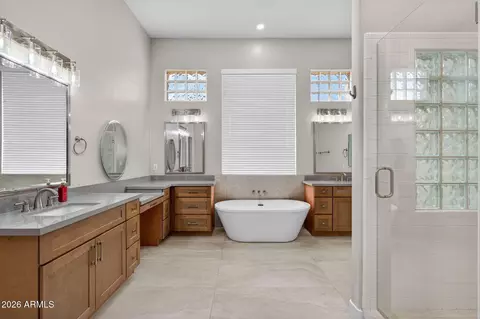 Bath - 6952 E Trailridge Cir, Mesa, AZ 85207 photo 8 of 9