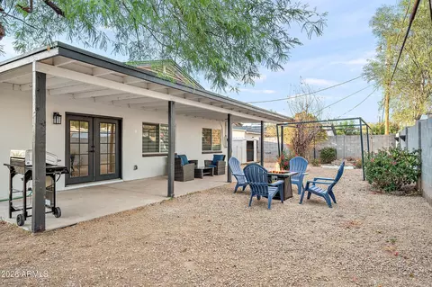Exterior - 3911 N 13th Way, Phoenix, AZ 85014 photo 3 of 5