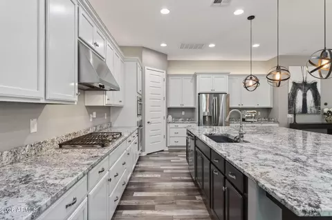 1104 E Knightsbridge Way, Gilbert, AZ 85297 photo 14