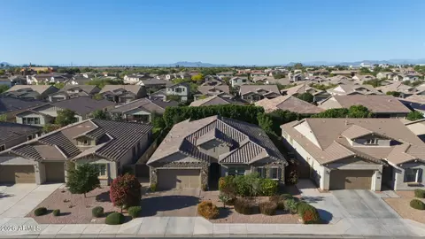1104 E Knightsbridge Way, Gilbert, AZ 85297 photo 46