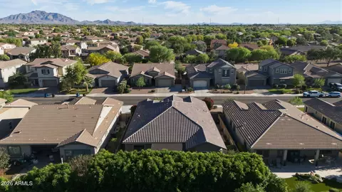 1104 E Knightsbridge Way, Gilbert, AZ 85297 photo 48