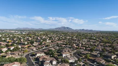 1104 E Knightsbridge Way, Gilbert, AZ 85297 photo 49